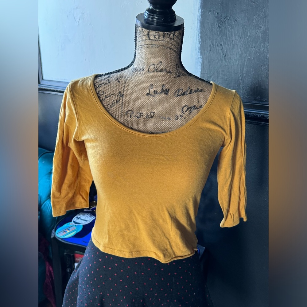 Vintage white seal top